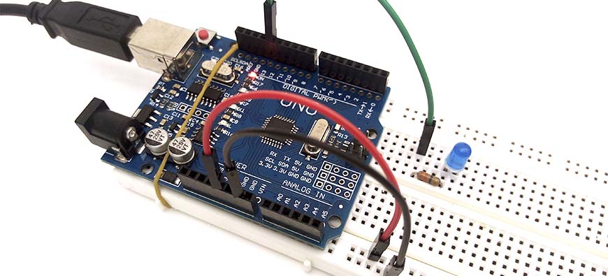 Arduino UNO Protoboard Blink LED
